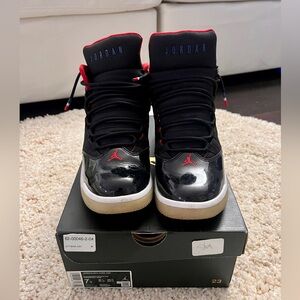 Air Jordan Max Aura GS 'Black Gym Red'